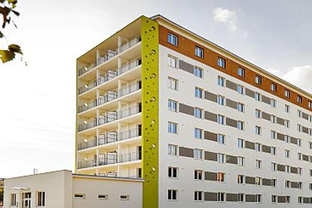 Moderny Apartman S Parkovanim 브라티슬라바 외부 사진