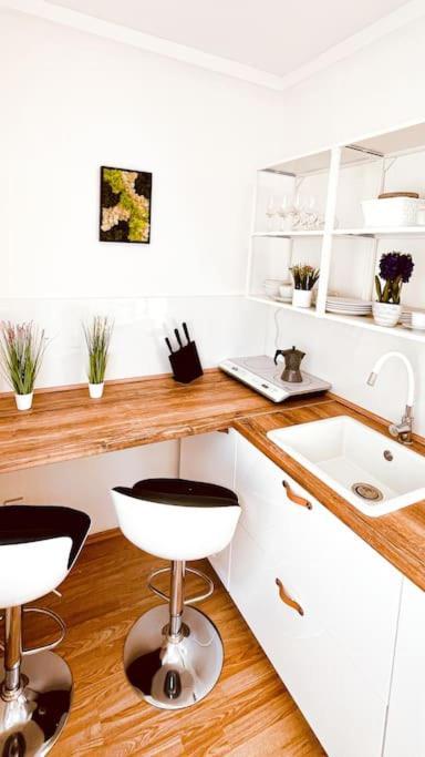 Moderny Apartman S Parkovanim 브라티슬라바 외부 사진